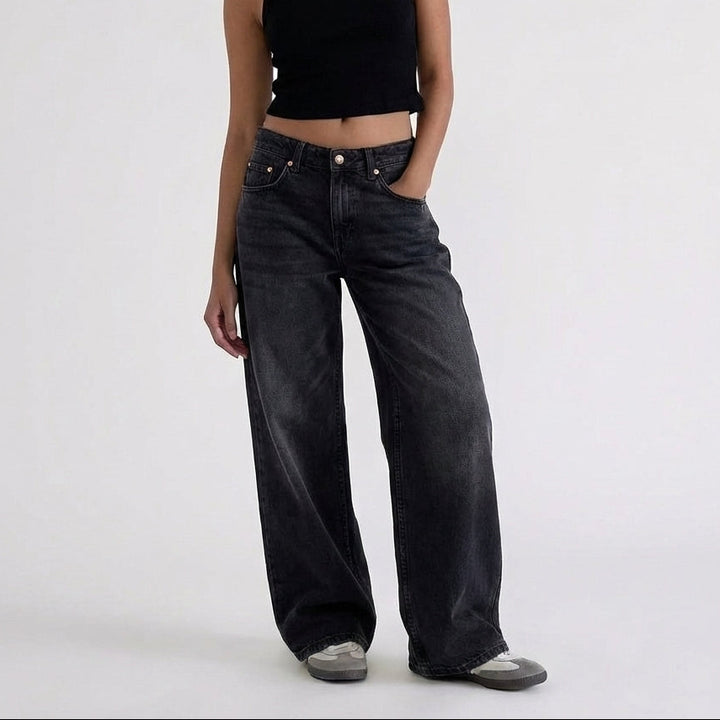 Low-Rise Wide-Leg Relaxed Denim Jeans