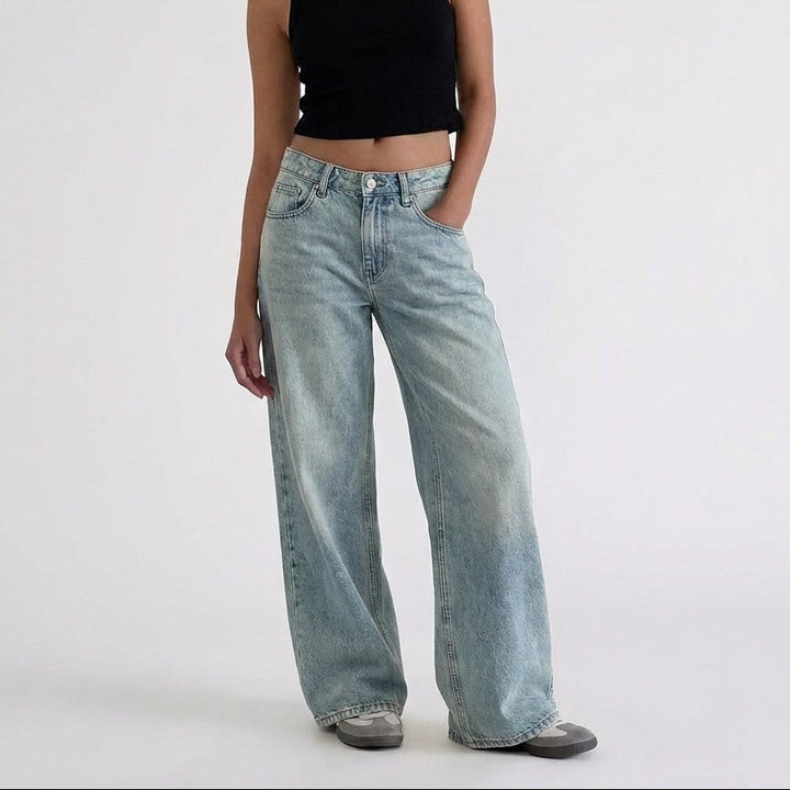 Low-Rise Wide-Leg Relaxed Denim Jeans