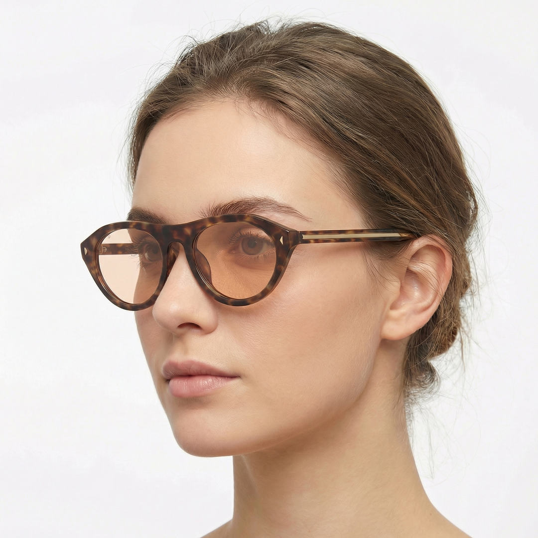 Retro Oval Sunglasses - Keyhole Bridge Tinted