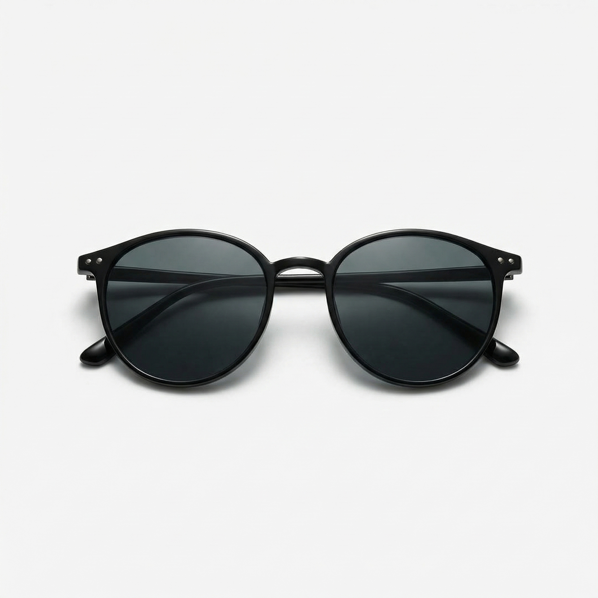 Round Sunglasses - Slim Metal Temple Classic