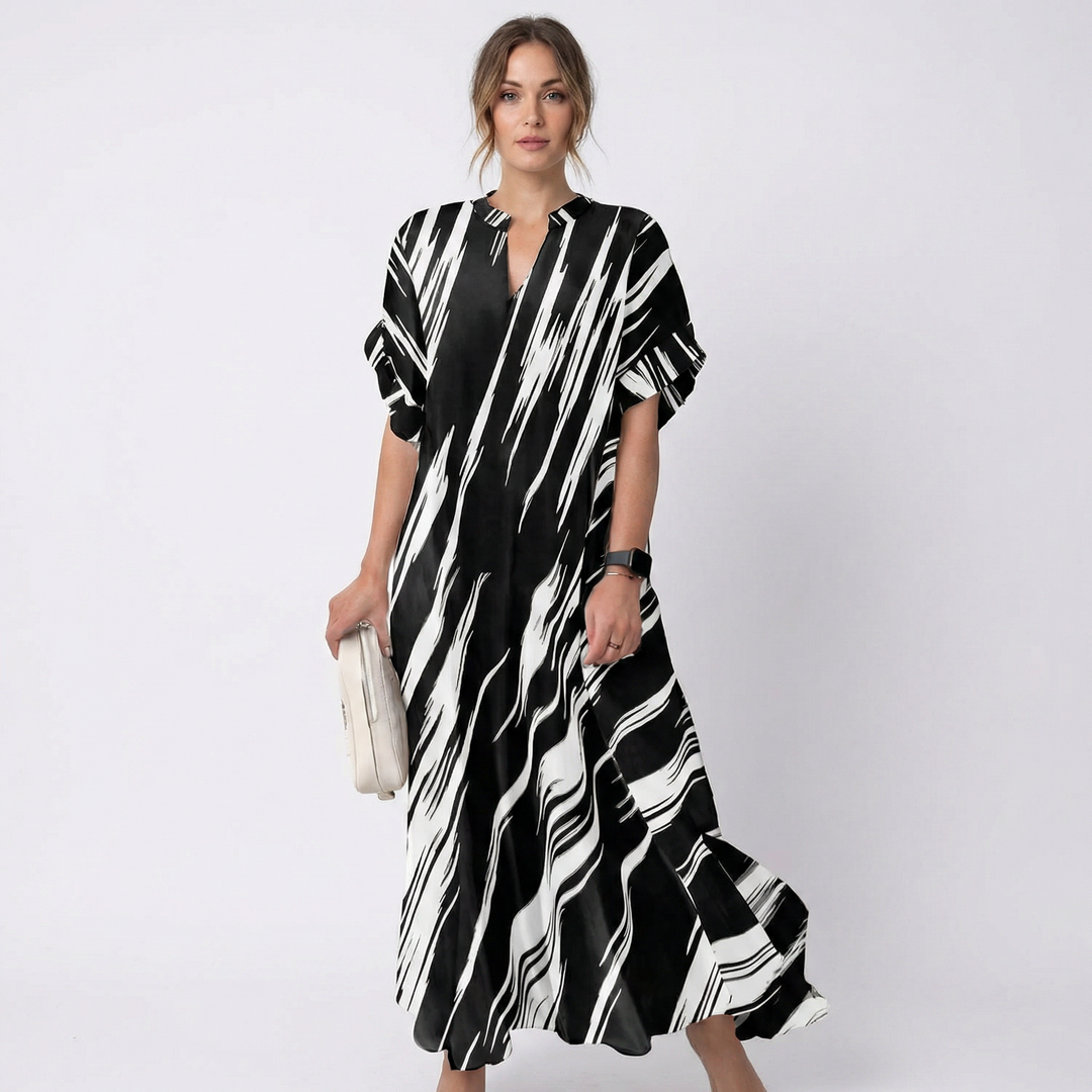Oversized Maxi Dress - V Neck Short Sleeve Printed