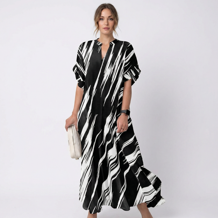 Oversized Maxi Dress - V Neck Short Sleeve Printed