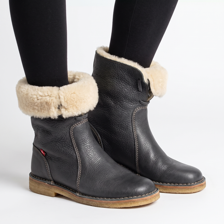 Women's Shearling Lined Leather Boots Lace-Up Mid Calf Winter Boots