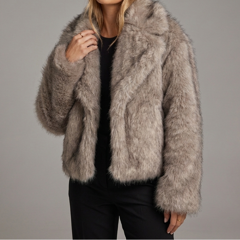 Women's Faux Fur Coat Oversized Winter Jacket Wide Lapel