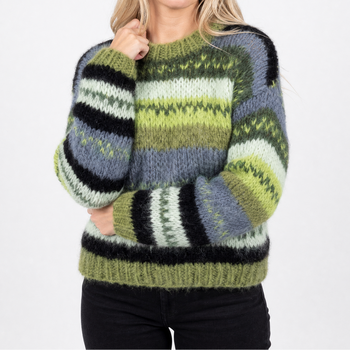 Women's Oversized Striped Knit Jumper with Crew Neck